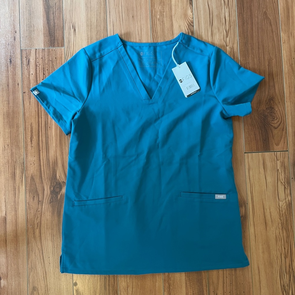 Two Figs Pacific Blue Casma Three Pocket Scrub Tops